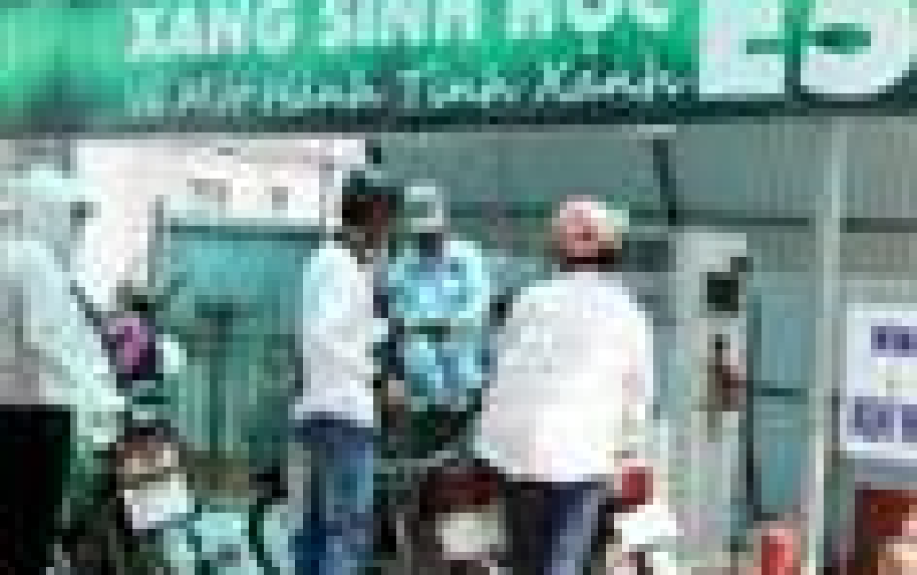 Xăng sinh học phải rẻ hơn mới hút người mua